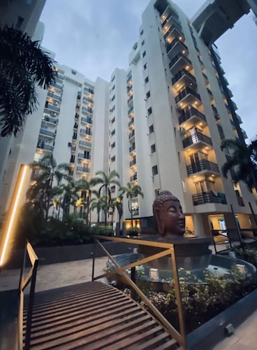 Penthouse with Sky Orbit at 1103-Fortune Serenity 