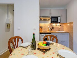 Fridge, microwave, toaster, cookware/dishes/utensils