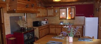 Chalet en Pleine Nature, à Proximité de Sentiers de Randonnées