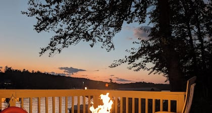 Baboosic Lake - Wonderful Classic S. NH Vacation Cottage all to Yourself