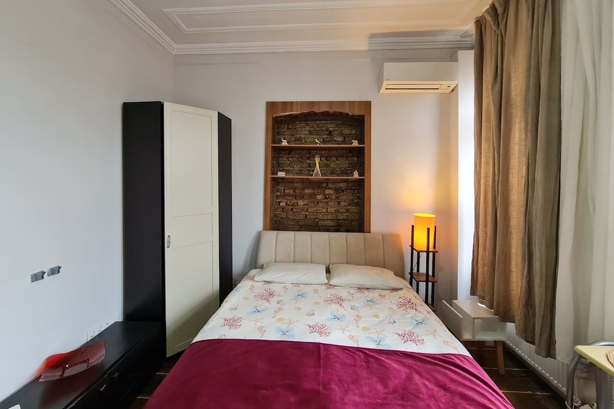 Estúdio luxo | 1 quarto, ferros/tábuas de passar roupa, Wi-Fi de cortesia