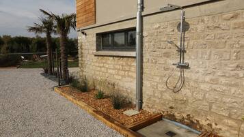 Enceinte de lâhĂ©bergement