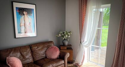 Tiny house in a middle of nature. Family friendly place.