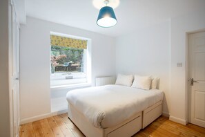 1 Schlafzimmer, Schreibtisch, Bügeleisen/Bügelbrett, Internetzugang