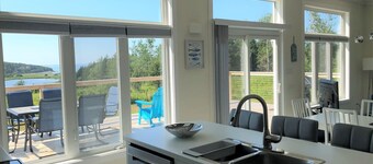 Coastal Haven - 3 Bedroom Executive-Class Villa