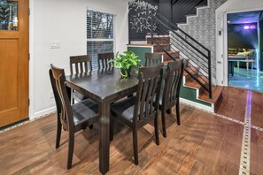 Dining - Peaceful and Quiet Hill Country Getaway with Stunning Views (Leander)