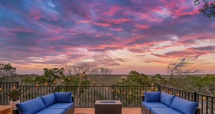 Peaceful and Quiet Hill Country Getaway with Stunning Views