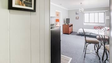 2 kamar tidur dan seprai linen