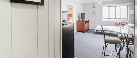 2 bedrooms, bed sheets