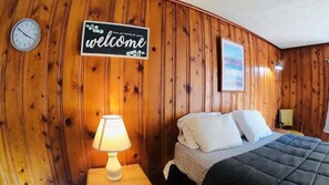 Ropa de cama de alta calidad, decoración personalizada y wifi gratis 