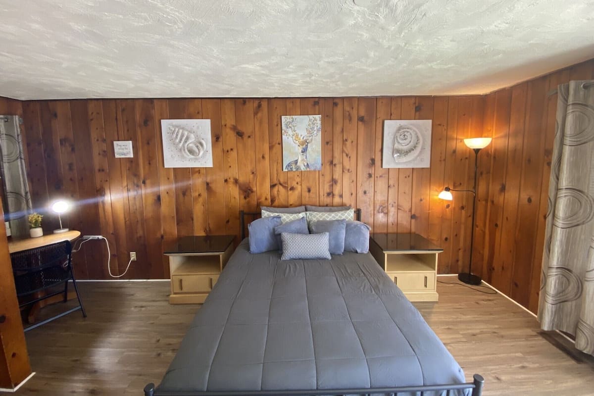Economy huisje | Luxe beddengoed, individueel gedecoreerd, gratis wifi, beddengoed