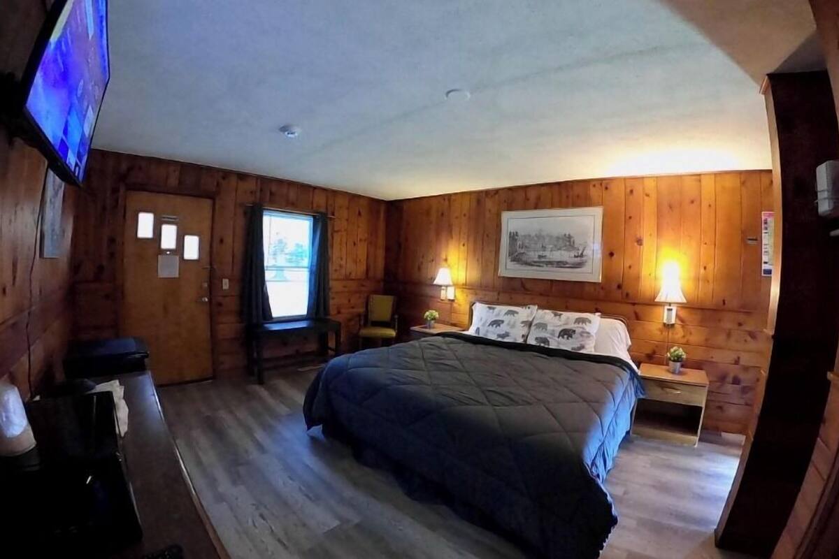 Comfort Single Room, 1 Bedroom | Premium bedding, WiFi (free), individually decorated, bed sheets