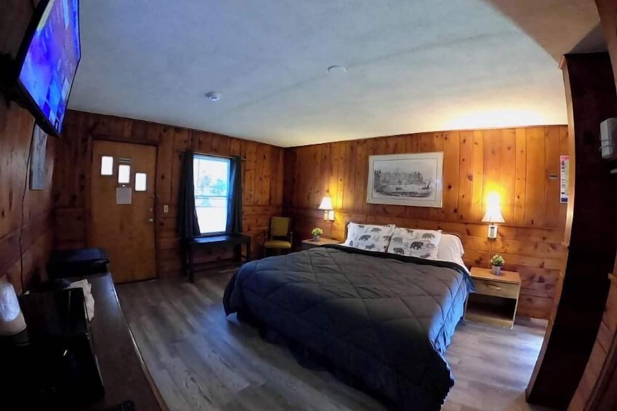 Comfort eenpersoonskamer, 1 slaapkamer | Luxe beddengoed, individueel gedecoreerd, gratis wifi, beddengoed