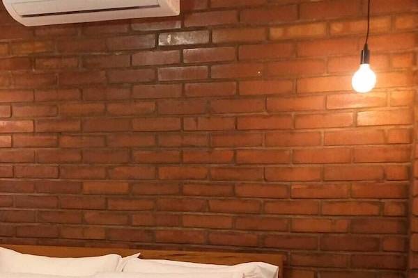 In-room safe, blackout drapes, WiFi (free)