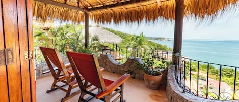 Executive Suite With Sea View | Terraza o patio