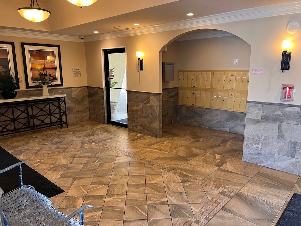 Shoreham Towers 7E Crescent Beach North Myrtle Beach Oceanfront Condo