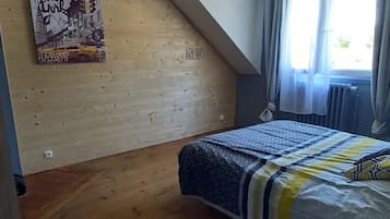3 bedrooms, iron/ironing board, WiFi
