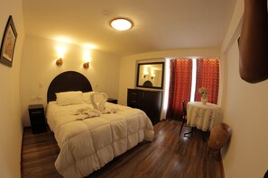 Standard Room | Laptop workspace, free WiFi, bed sheets, wheelchair access - La Estacion Cusco Hotel (Cusco)