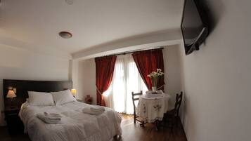 Standaard kamer | Een laptopwerkplek, gratis wifi, beddengoed, rolstoeltoegankelijk