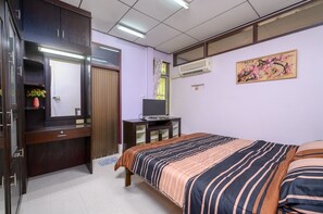 3 Schlafzimmer, hochwertige Bettwaren, Bügeleisen/Bügelbrett