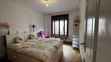 2 bedrooms, WiFi, bed sheets