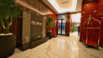 Classic Studio Suite | Living area | Smart TV, fireplace, Netflix, iPod dock