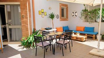 Deluxe Studio | Terrace/patio