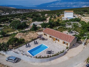 Villa - privat pool | 2 sovrum, strykjÀrn/strykbrÀda, gratis wi-fi och sÀngklÀder