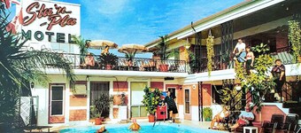 3 min to beach ~ pool ~ free parking ~