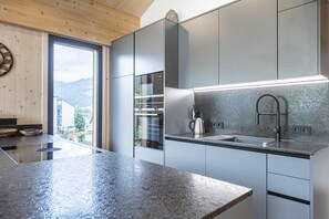 Fridge, microwave, oven, dishwasher