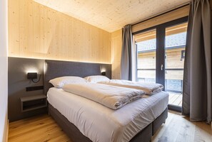 4 bedrooms, free WiFi, bed sheets