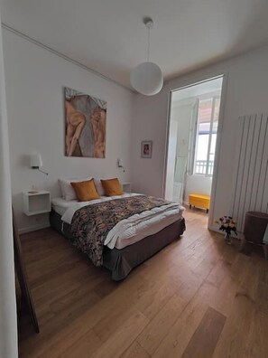 3 bedrooms, iron/ironing board, travel crib, internet - Loft, artist's studio Montmartre, Loft, atelier artiste Montmartre (160m² / 1720sqft) (Paris)