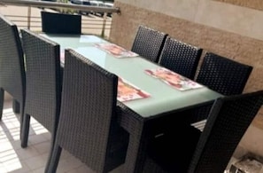 Outdoor dining