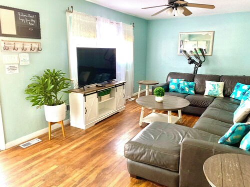 4-bedroom house in beautiful Virginia Beach Downtown