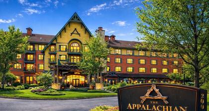 Premium Studio with Stunning Mountain & Sunset Views at The Appalachian #263