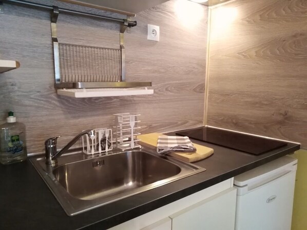 Private kitchen - Studio Plein sud Avec Terrasse vue Centre Village (Saint-Jean-Saint-Nicolas)