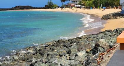 Family Villa 2, near to Puerto Nuevo beach, Parking & Wi-Fi