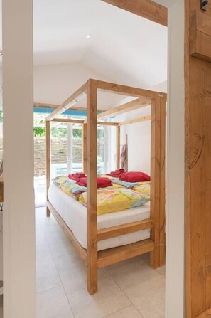 2 bedrooms, iron/ironing board, WiFi, bed sheets - ZEN-bungalow no 2 with sauna and hottub (Rheezerveen)