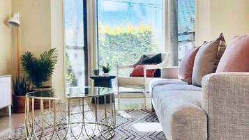 Smart TV, fireplace, offices