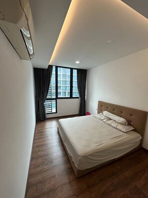 3 makuuhuonetta, silitysrauta/-lauta, Wi-Fi