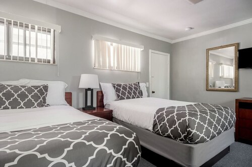 Cozy Private Studio Room With Bath 4 People Capacity Free Parking