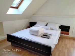 2 dormitoris, planxa i posts de planxar, wifi gratuïta i roba de llit 