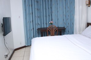 1 bedroom, WiFi, bed sheets - The best Hotel in Mombasa City located at the Mombasa CBD near of Fort Jesus.  (Meru Rd, Mombasa)
