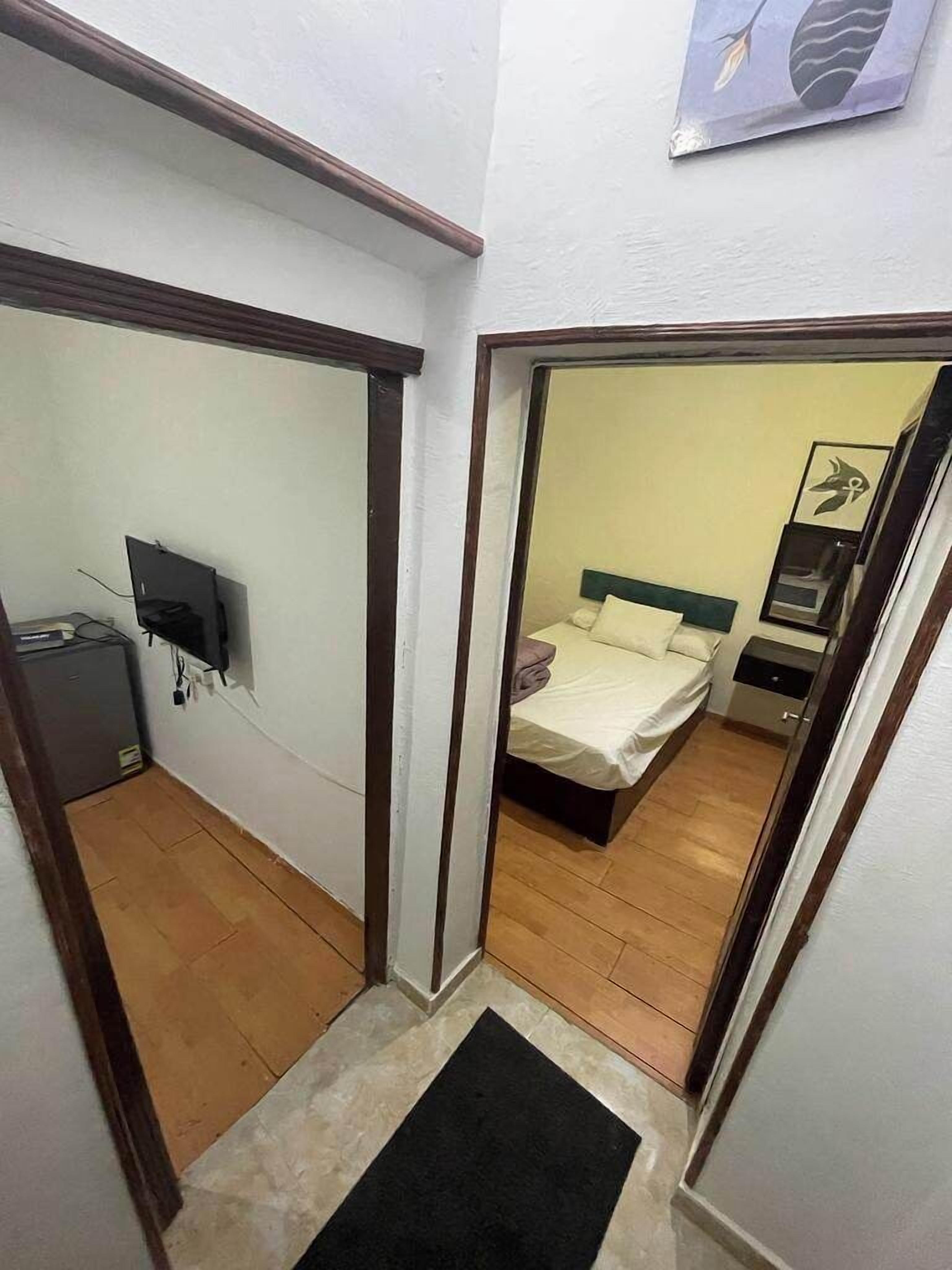 Foto - town pyramids