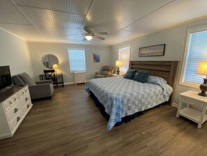 3 bedrooms, desk, iron/ironing board, free WiFi - 2026 Early Discounts - Bid-A-Wee Beach House; 3BD/2BH (Panama City Beach)