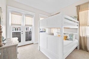 2 Schlafzimmer, BĂŒgeleisen/BĂŒgelbrett, kostenloses WLAN, BettwĂ€sche