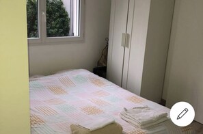 3 dormitorios, tabla de planchar con plancha, wifi gratis y ropa de cama