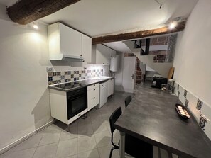 Private kitchen - Maisonnette Centre Historique de Nîmes Tout Équipé ! (Nîmes)
