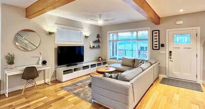 Luxury Home on the Drive with AC (Family-Friendly & Business Travel Ready)