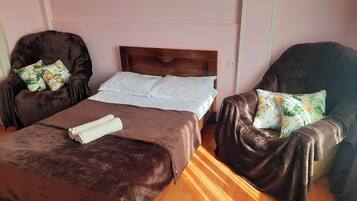 1 makuuhuone, työpöytä, ilmainen Wi-Fi, vuodevaatteet